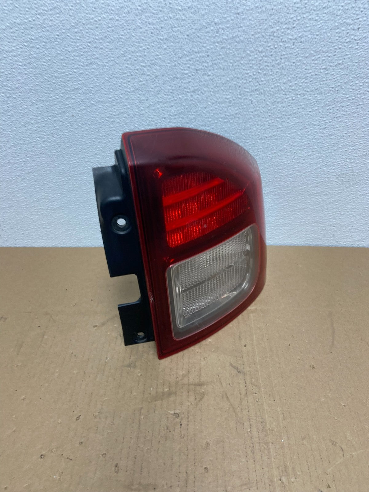 2014 - 2017 Jeep Compass Right Passenger Side Tail Light AB6421 DW2