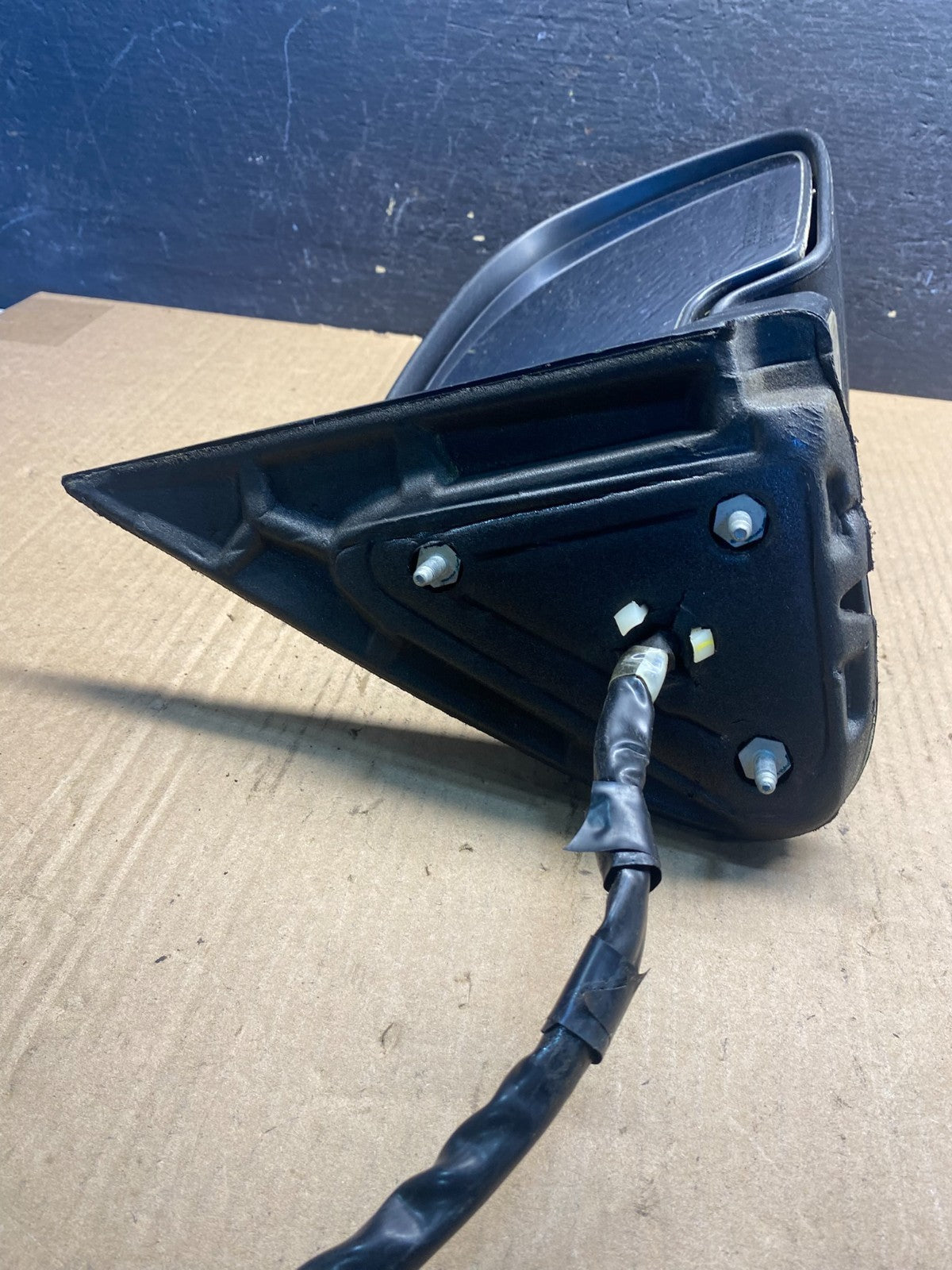 2003-2006 Chevrolet Tahoe Suburban Right Passenger Turn Door Mirror AE6342 DW4