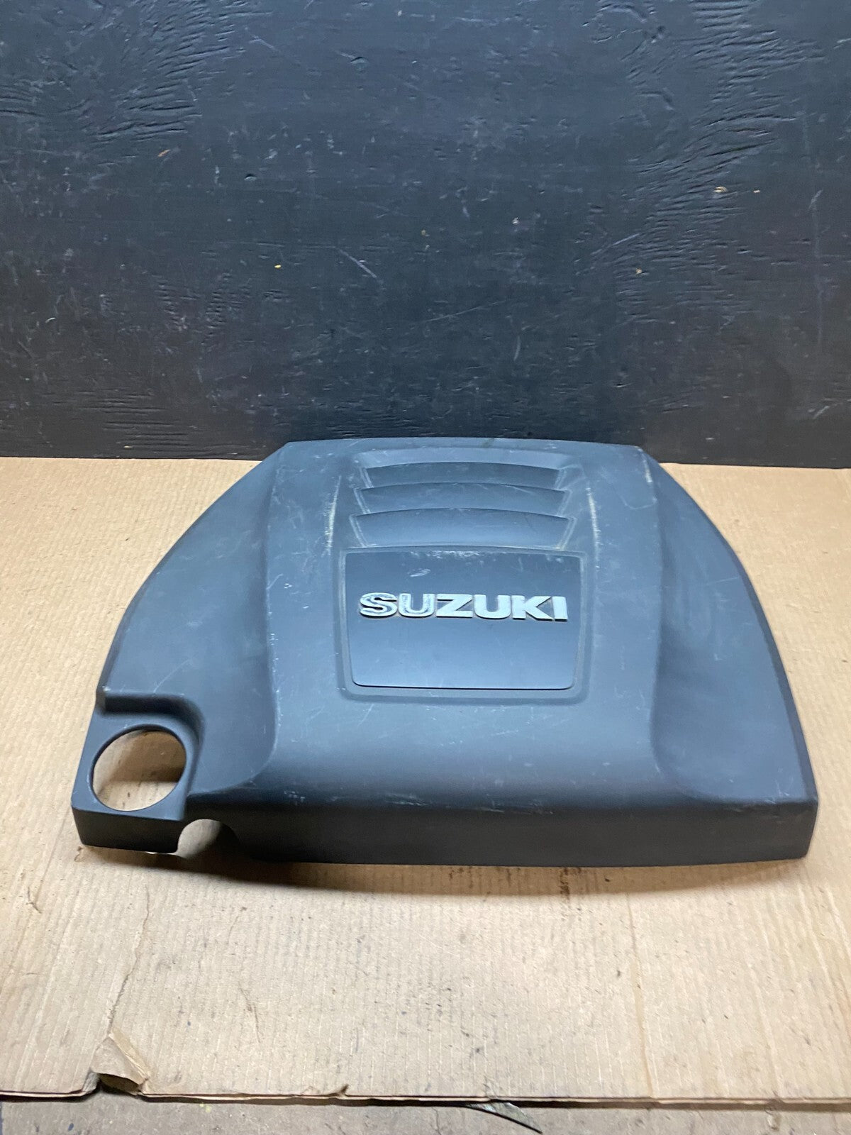 2010 to 2013 Suzuki Kizashi 2.4L Engine Cover F66371