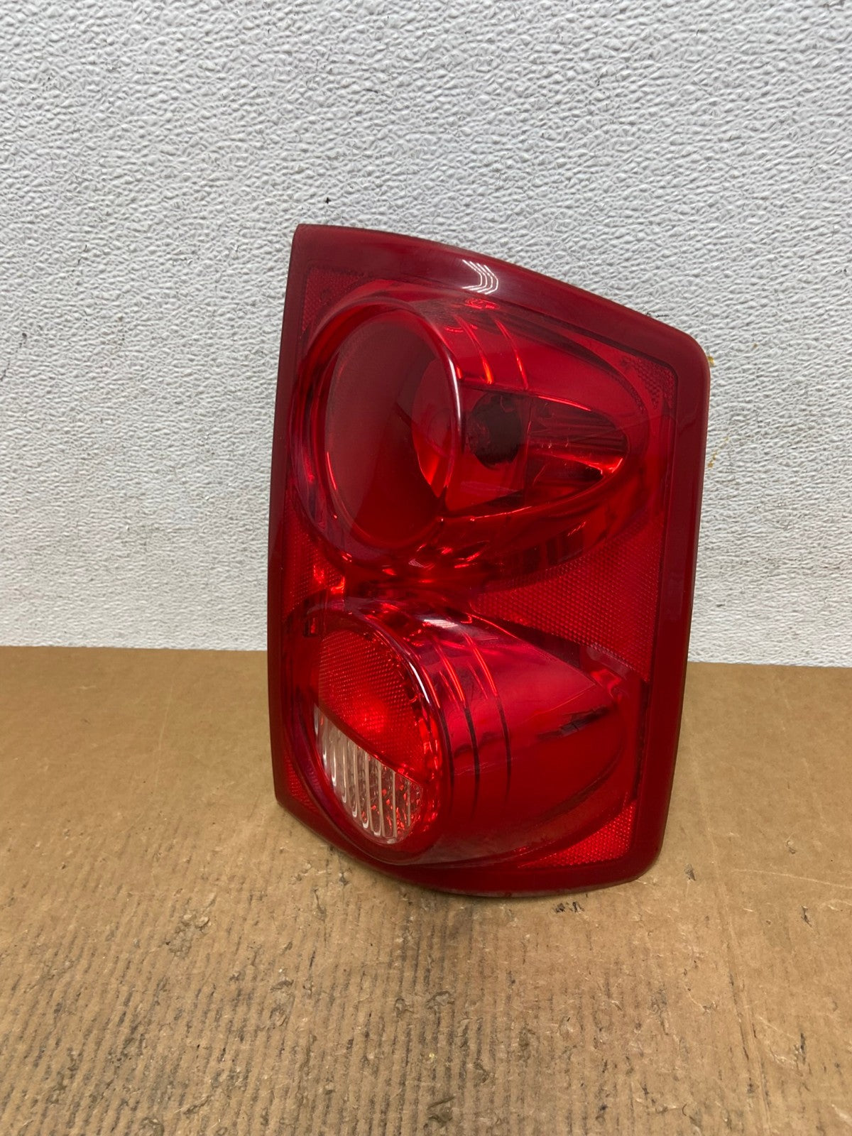 2005-2011 Dodge Dakota Right Passenger Rh Side Tail Light DEPO AE1651 LK0