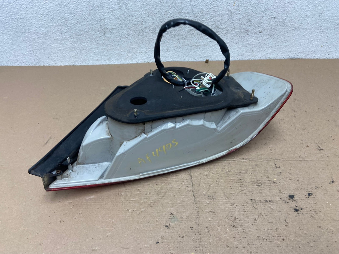 2003 to 2004 Toyota Avalon Left Driver Side Tail Light AF4905 LK6