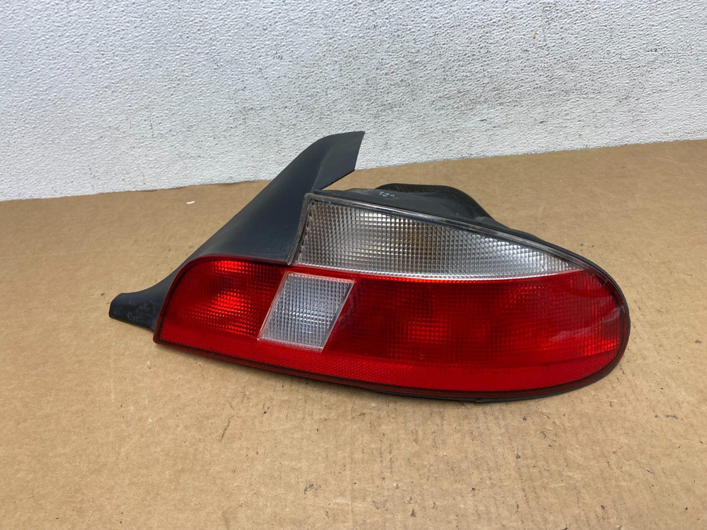 1999 to 2002 Bmw Z3 Roadster Convertible Right Passenger Rh Tail Light AD4656 DG0