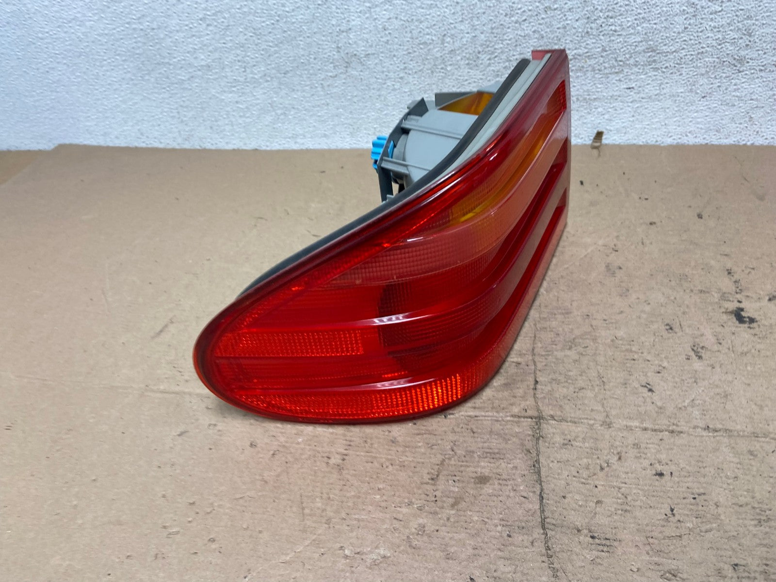 1996 - 1999 Mercedes-Benz E W210 E320 Left Driver Side Tail Light AF5685 LK2