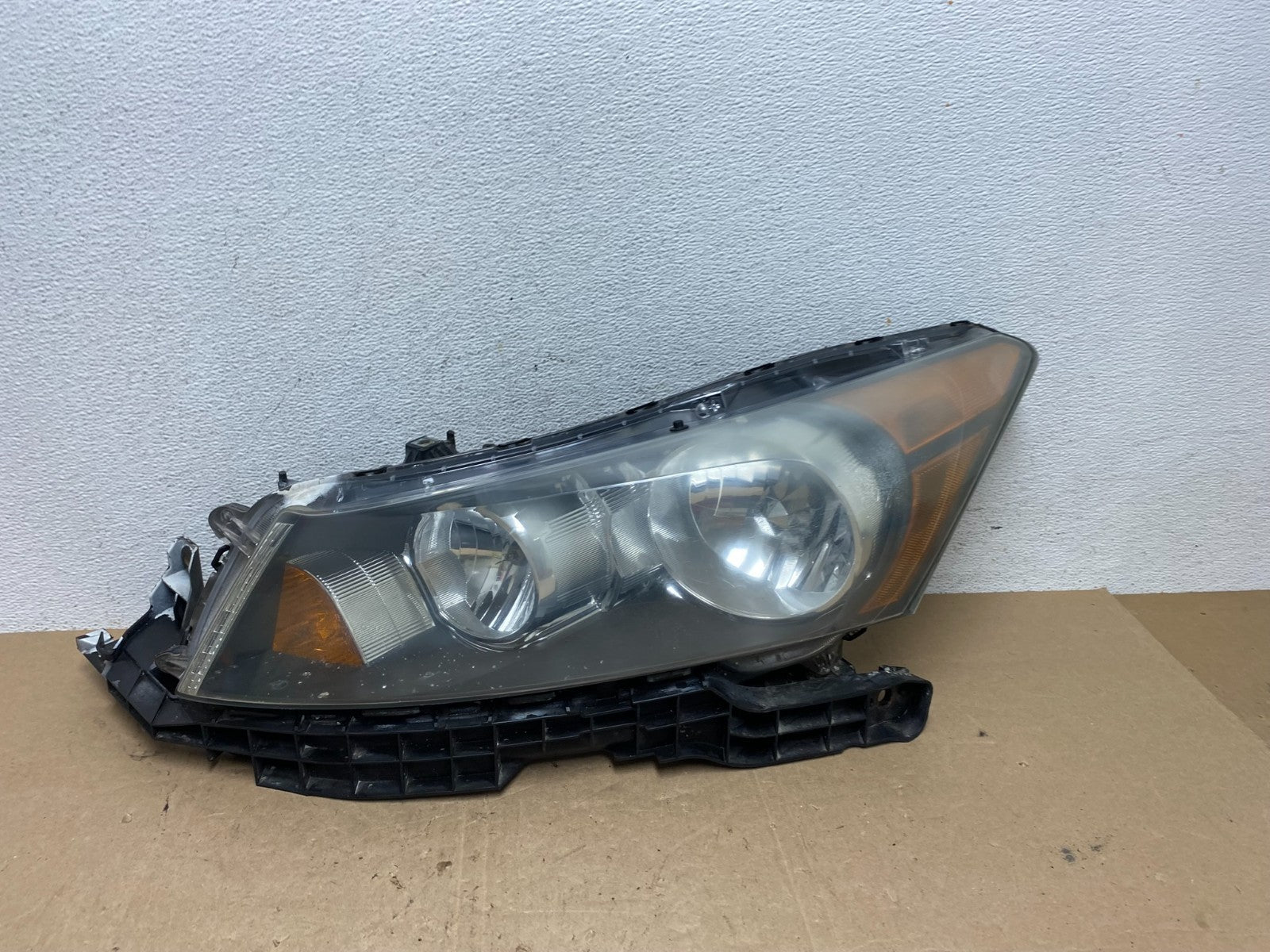 2008 to 2012 Honda Accord Sedan Headlight Left Driver Lh Side AE5986 DW0