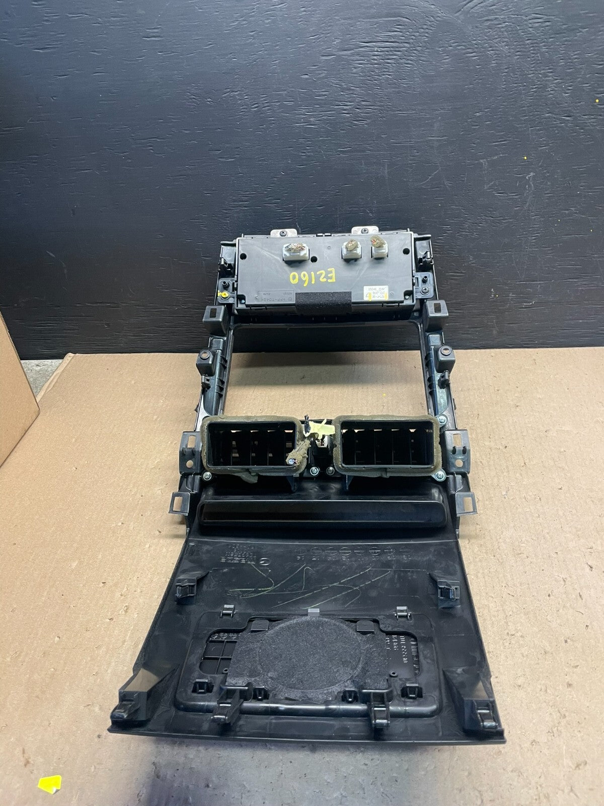 2010 - 2015 Mazda CX-9 Radio Dash Trim Bezel W/Vent AC Climate Control E2160 DG16
