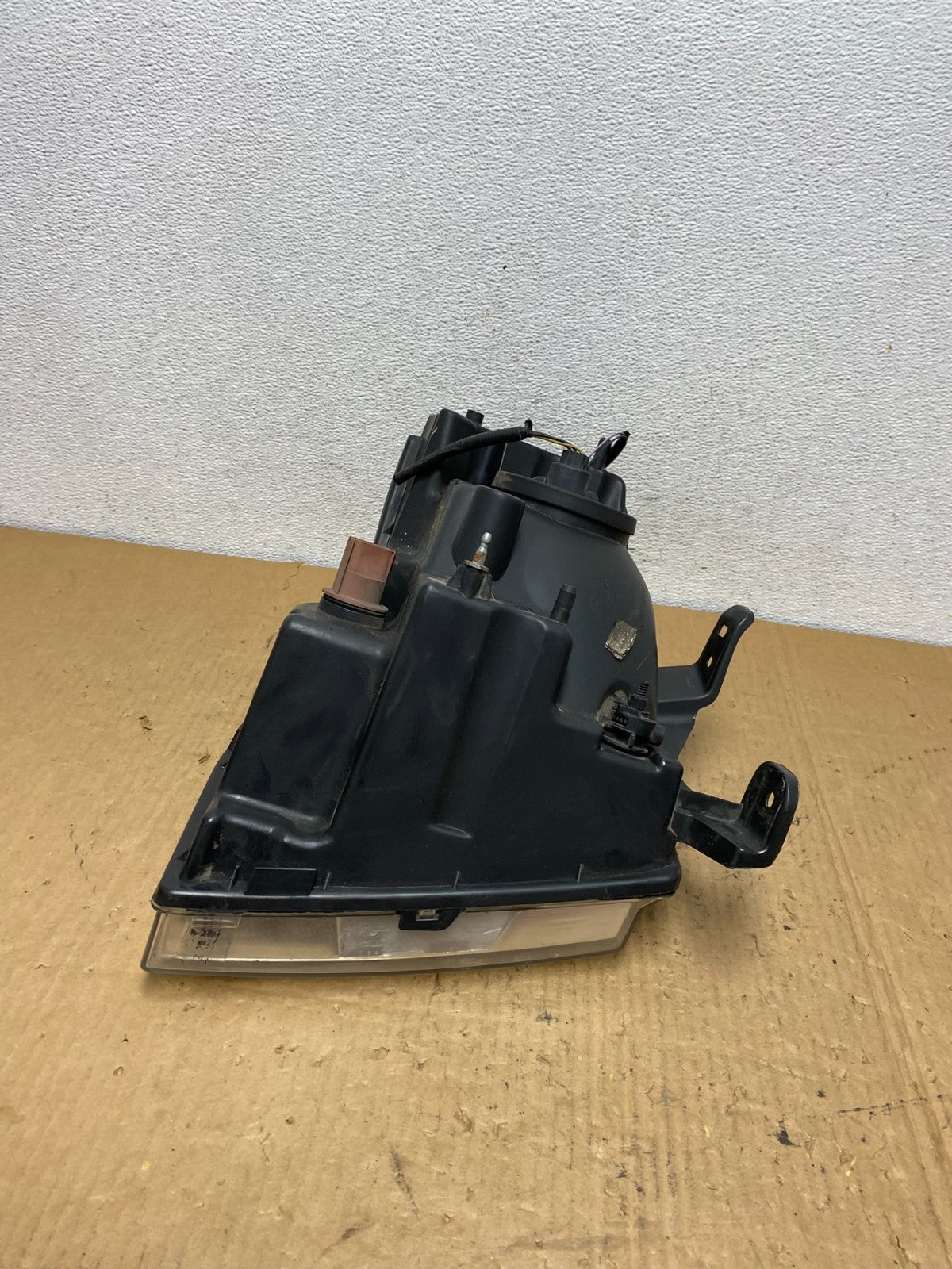 2007 - 2014 Ford Expedition Left Driver LH Side Headlight Halogen AC8257 DW6
