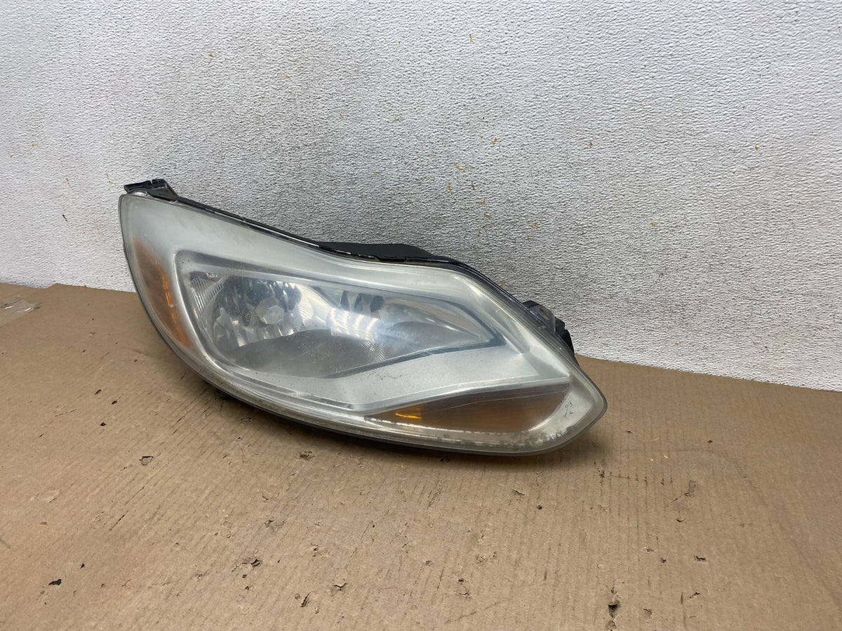2012 2013 2014 Ford Focus Right Passenger Rh Side Headlight AH5852 DW2