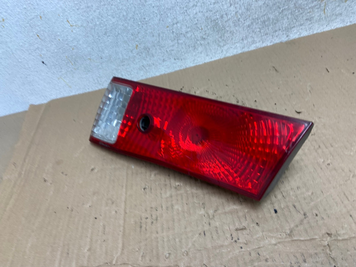 2000-2001 Toyota Camry Tail Light Right Passenger Rh Side Inner AI1258 LK1