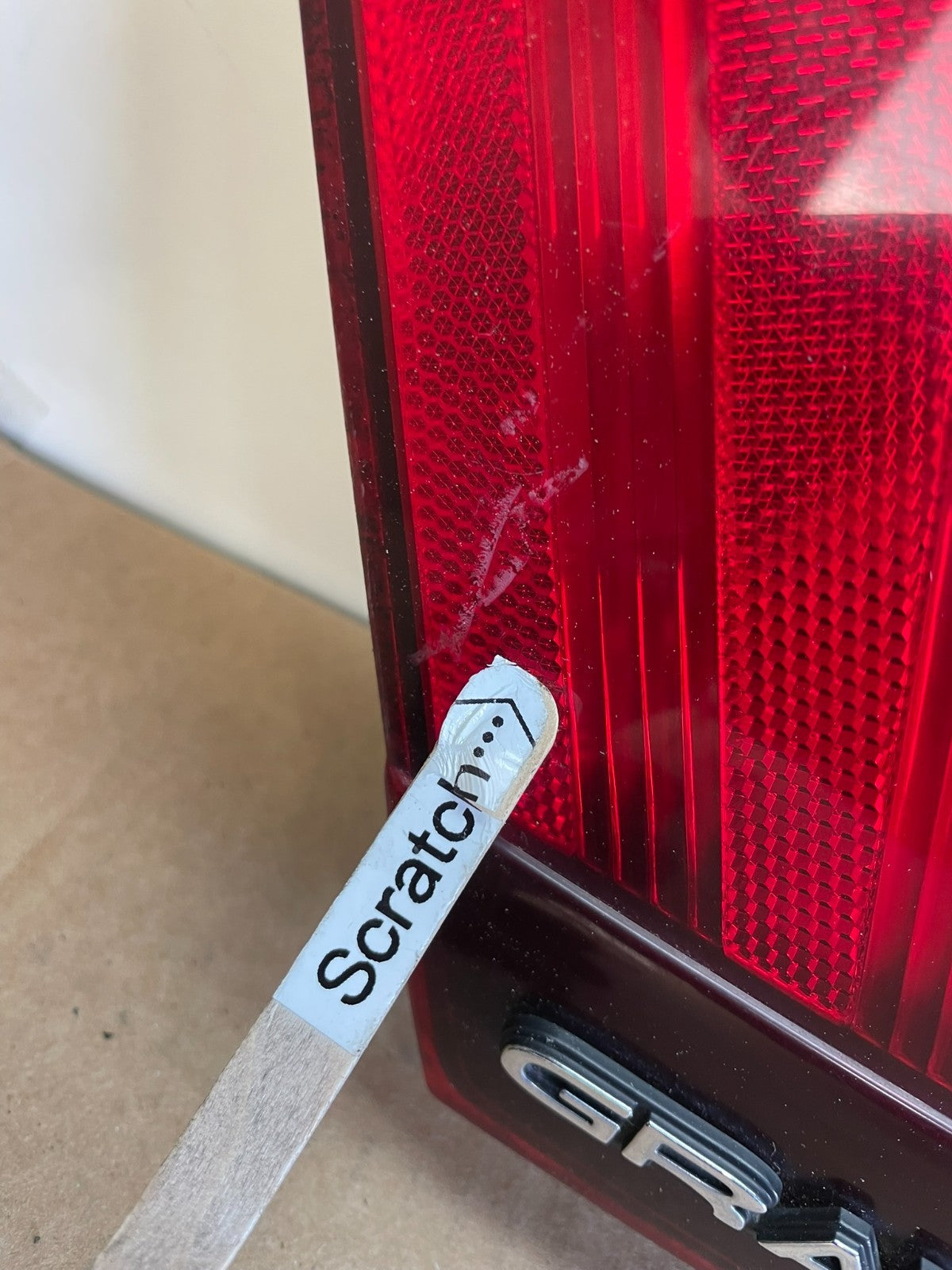 1998 to 2002 Mercury Grand Marquis Trunk Lid Center Tail Light ag2850 DG3