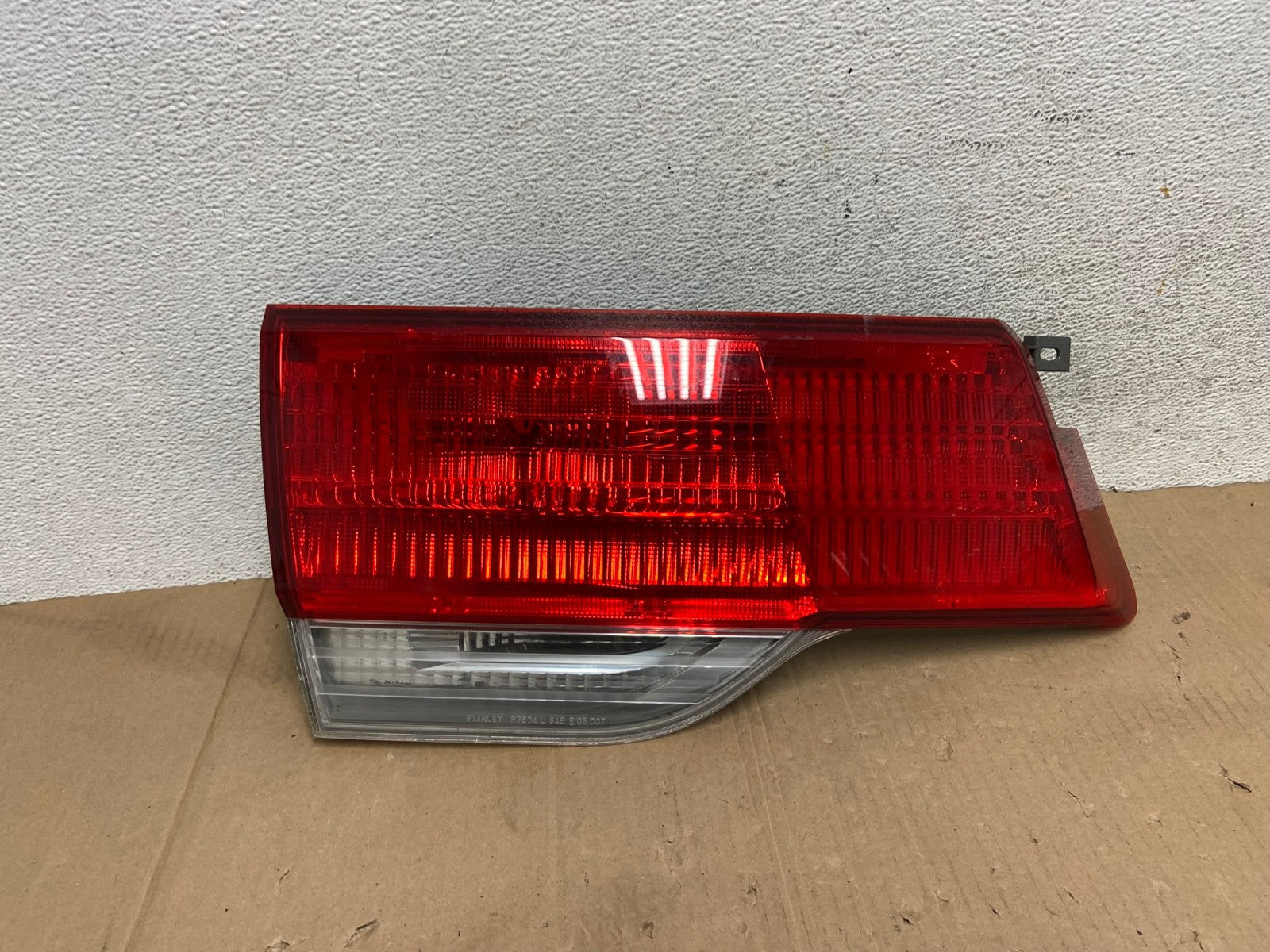 2008 to 2010 Honda Odyssey Left Driver LH Side Tail Light Inner AE9129 LK0