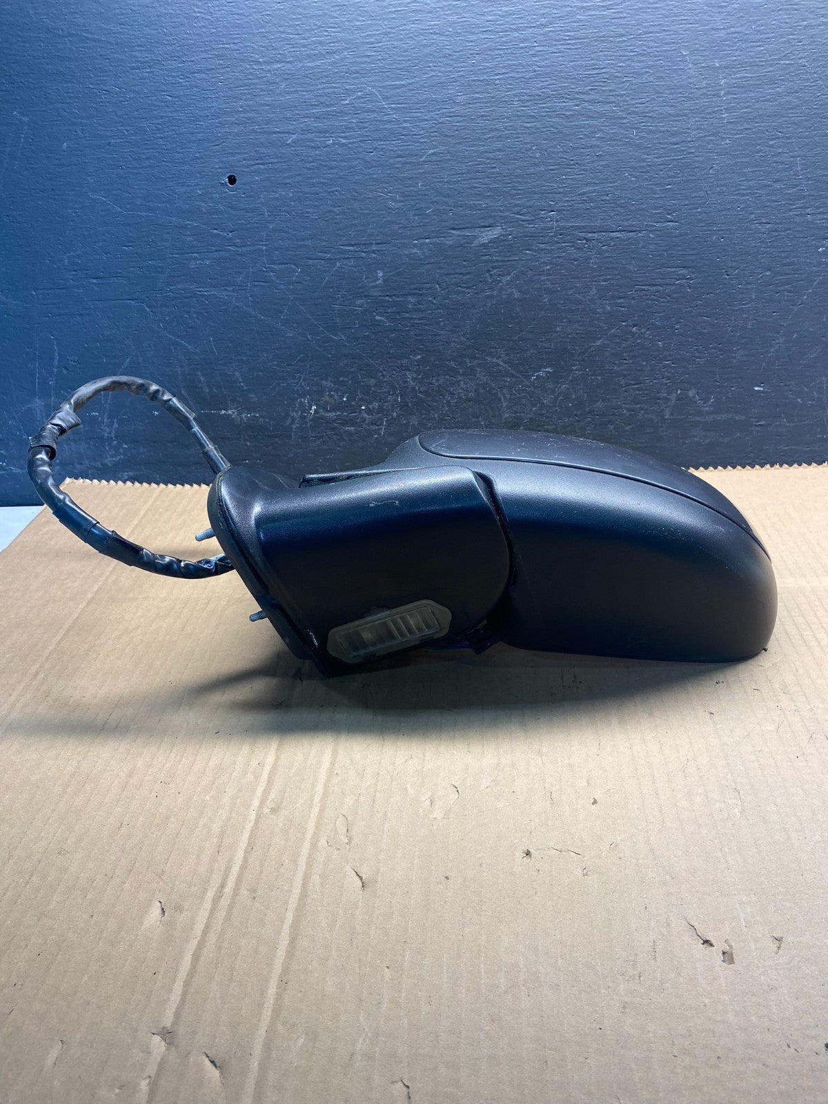 2003-2006 Chevrolet Tahoe Suburban Left Driver LH Turn Door Mirror AC7875 DG3