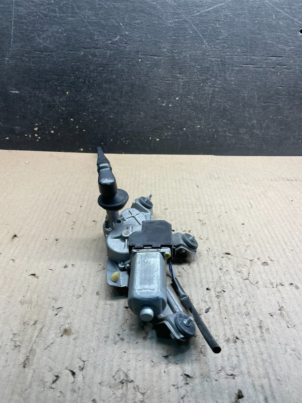 2011-2020 Toyota Sienna Rear Windshield Washer Wiper Motor x0616 DG2