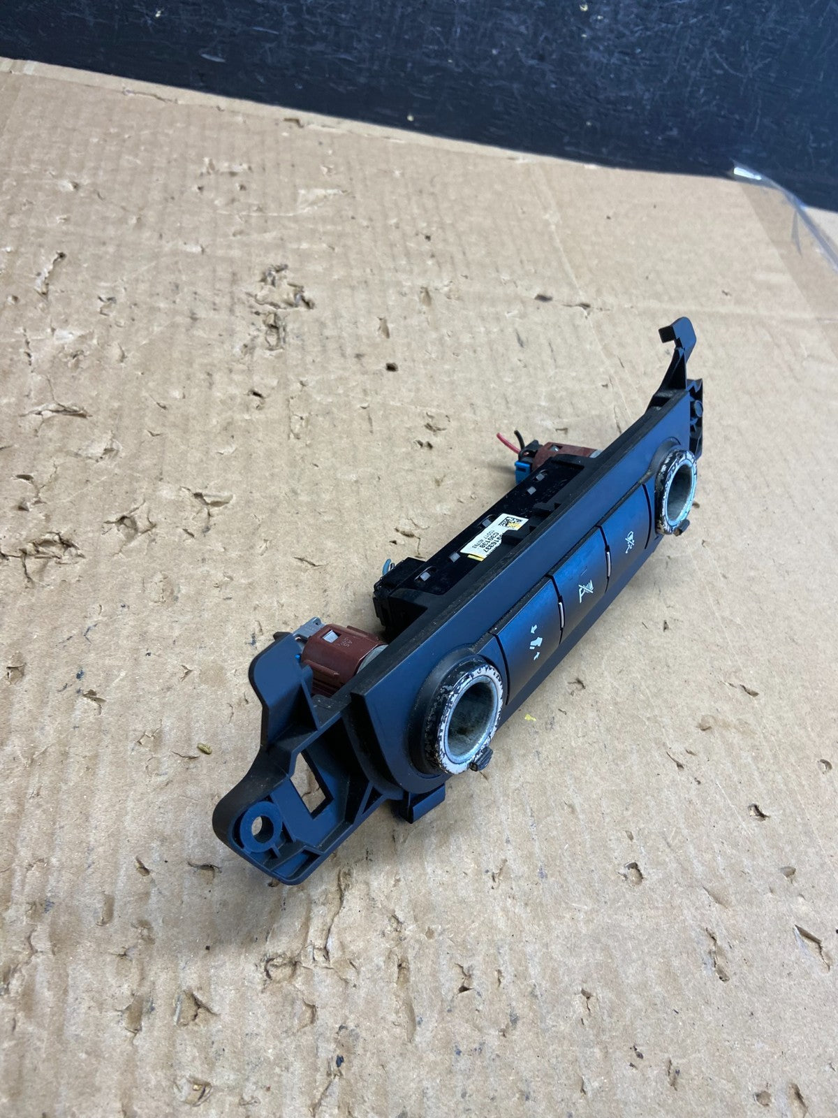 2007 - 2014 Chevrolet Tahoe Yukon Pedal Traction Control Switch AD6815 DG1
