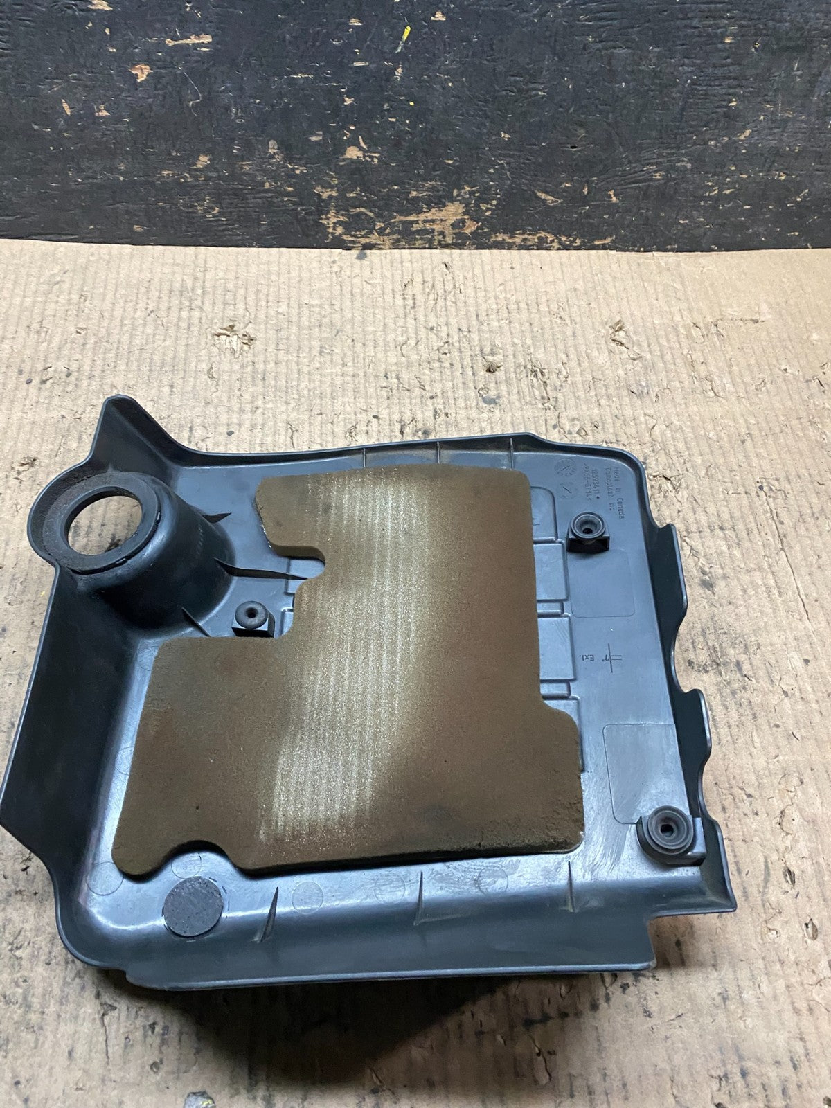2005 to 2006 Chevrolet Malibu 3.5L Engine Cover Plastic Motor Shield U6160 DG7