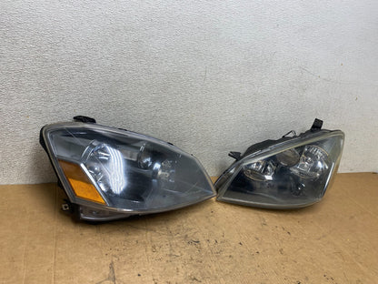2005 to 2006 Nissan Altima Left+Right Set Halogen Headlights Oem T3720 DW2