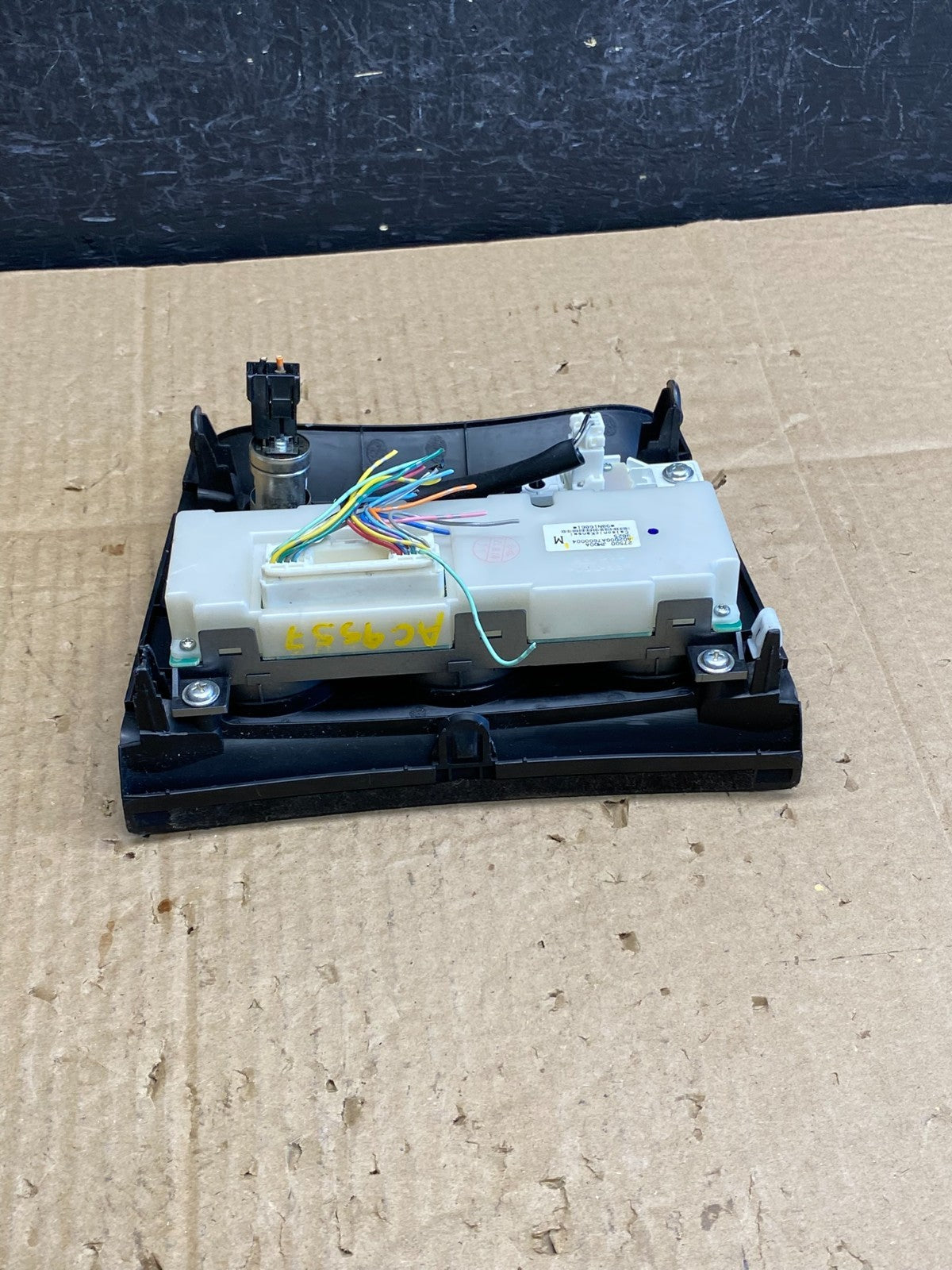 2011 to 2015 Nissan Rogue Heater Temperature AC Climate Control AC9557 DG4