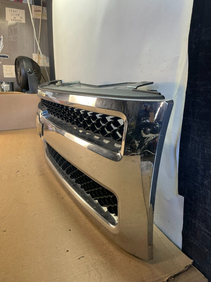 2007 to 2013 Chevrolet Silverado 1500 Front Chrome Grille Grill AH0371 DG1