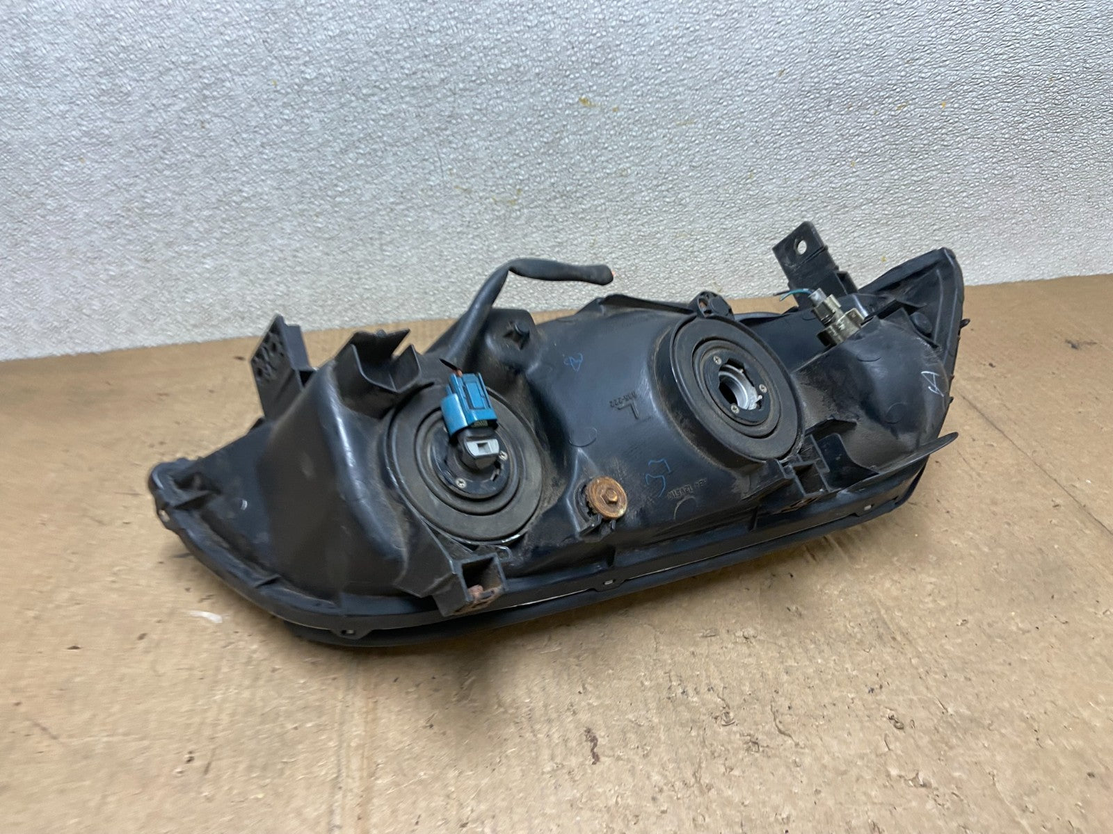 2001 to 2003 Acura MDX Left Driver LH Halogen Headlight AA6942 DW3