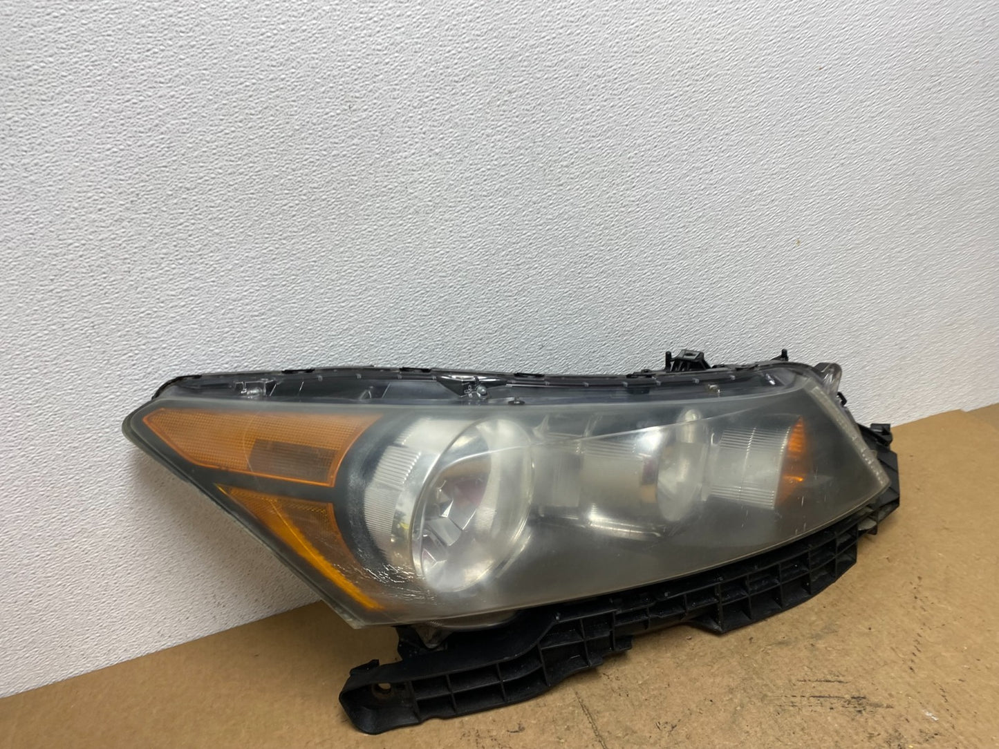2008 to 2012 Honda Accord Sedan Right Passenger RH Headlight AC3639 DW2