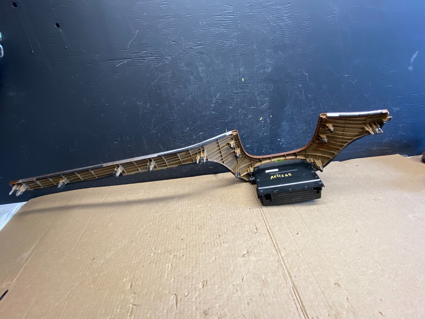 2007 to 2012 Hyundai Santa Fe Center Dashboard Wood Panel Molding ae4262 DG2