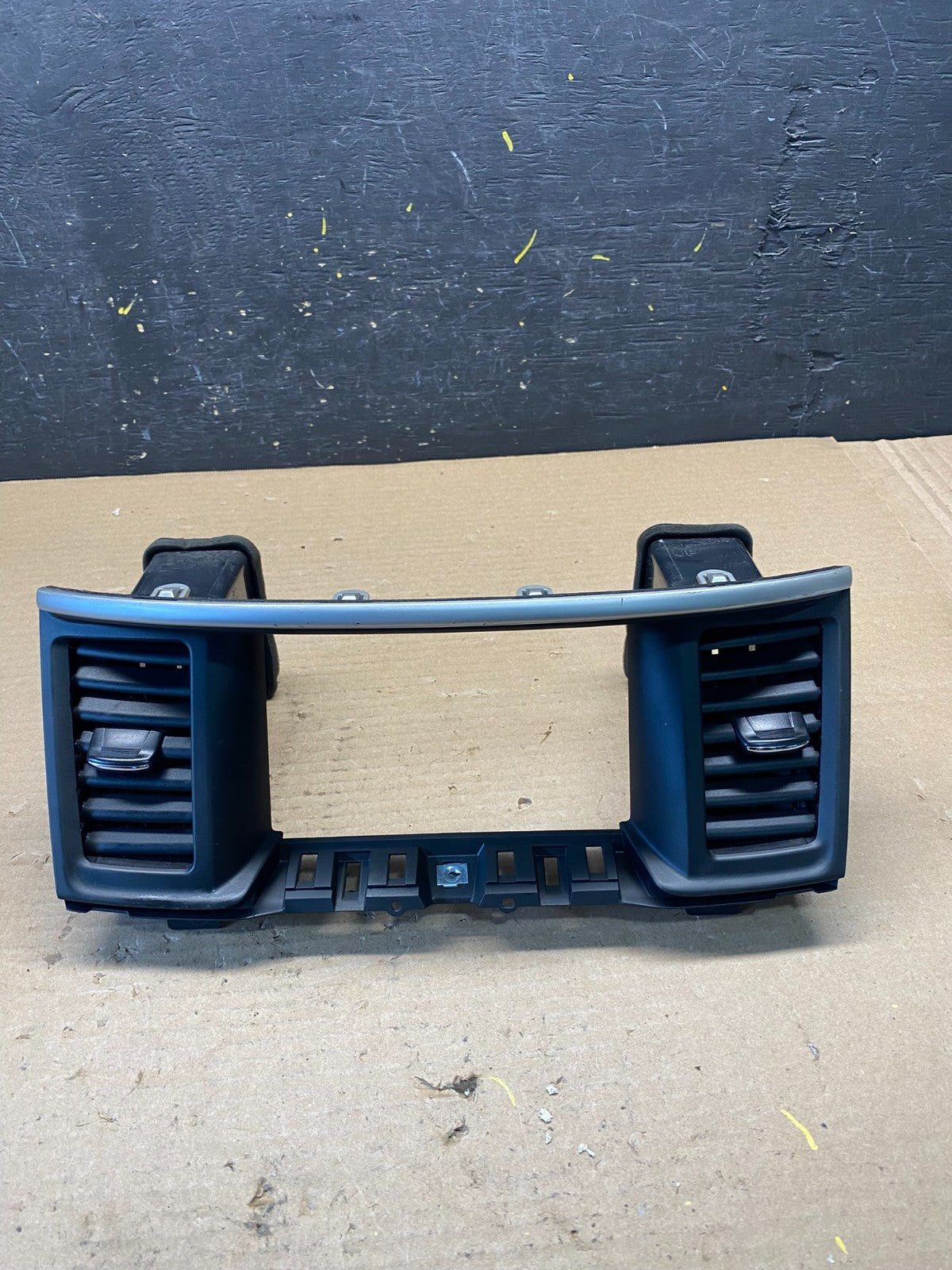 2013 to 2020 Nissan Pathfinder Center Dash Radio Trim Bezel Surround S2800 DG0
