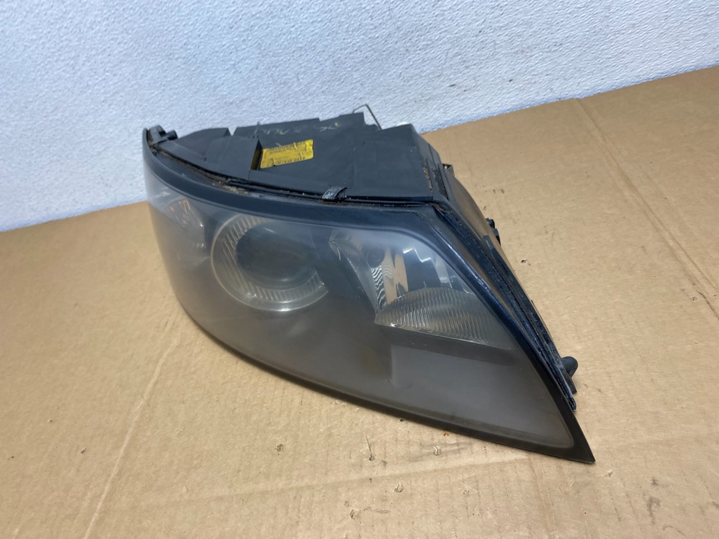 2004 to 2007 Volvo S40 Right Passenger Side Headlight AC7502 DW1
