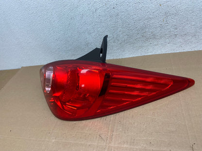 2007 - 2012 Nissan Versa Hatchback Right Passenger Side Tail Light AE4994 LK1
