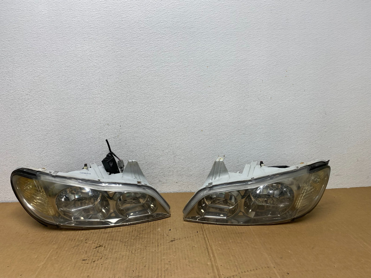 2000 to 2001 Infiniti I30 Left Right Side Headlights Halogen AC76290
