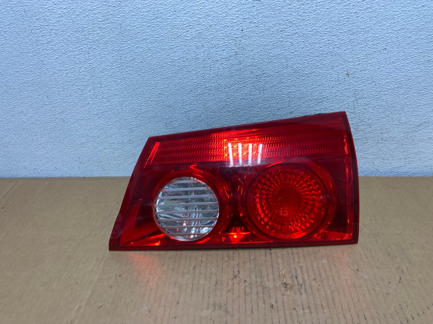 2006 to 2010 Toyota Sienna Right Passenger Rh Inner Tail Light AD0819 LK0