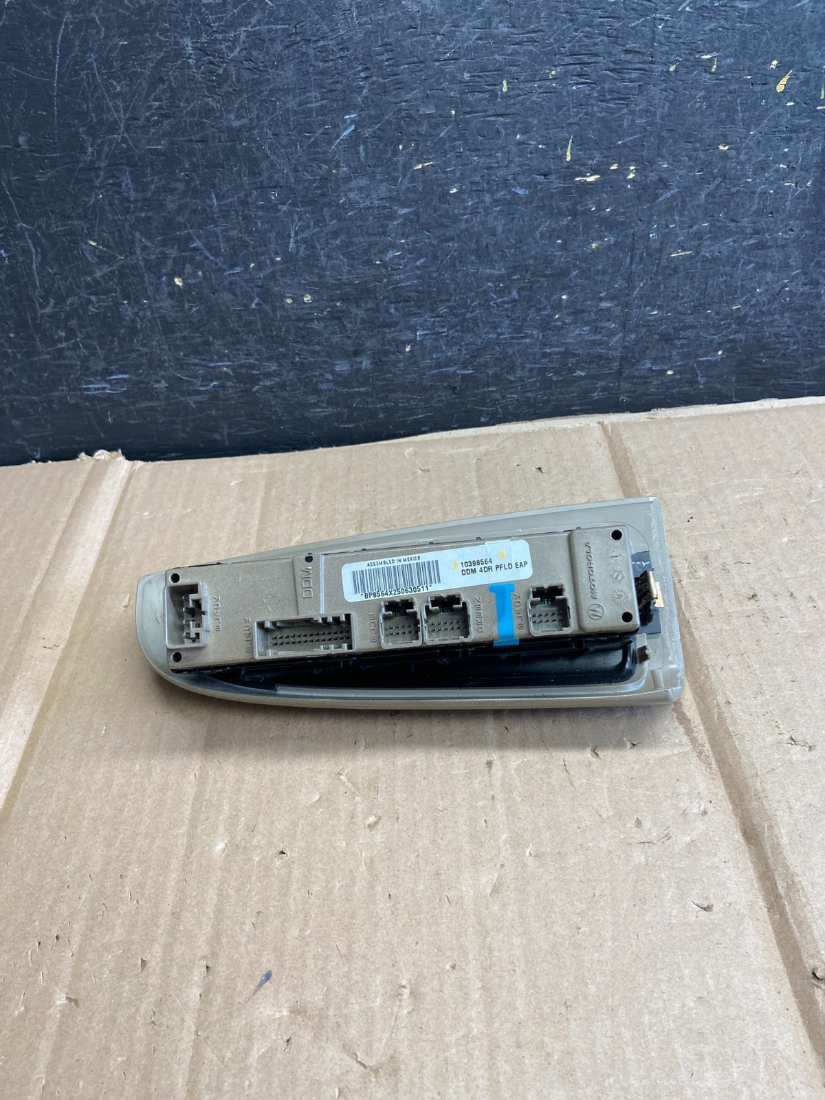 2003-2006 Cadillac Escalade Master Left Driver Power Window Switch AH5582 DW3