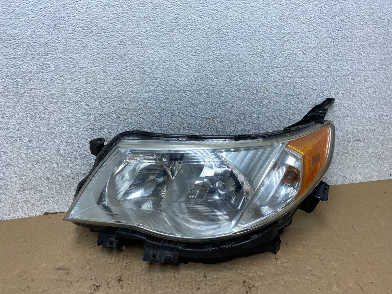 2009-2013 Subaru Forester Left Driver LH Halogen Headlight AF8281 DW0
