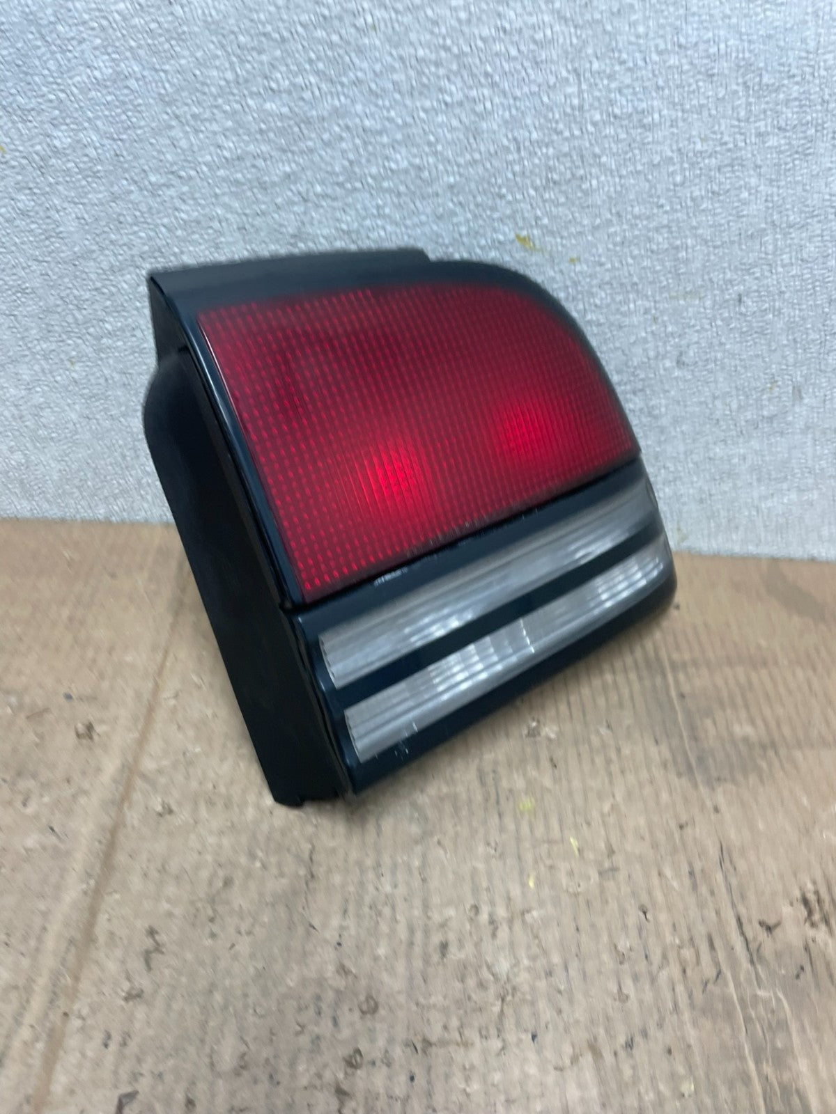 1992 to 1997 Oldsmobile Cutlass Right Passenger RH Side Tail Light AA65592