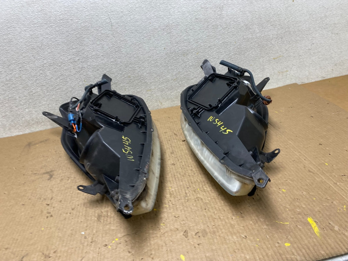 2004 2005 Toyota Sienna Left+Right Set Side Halogen Headlights W5445 DW12