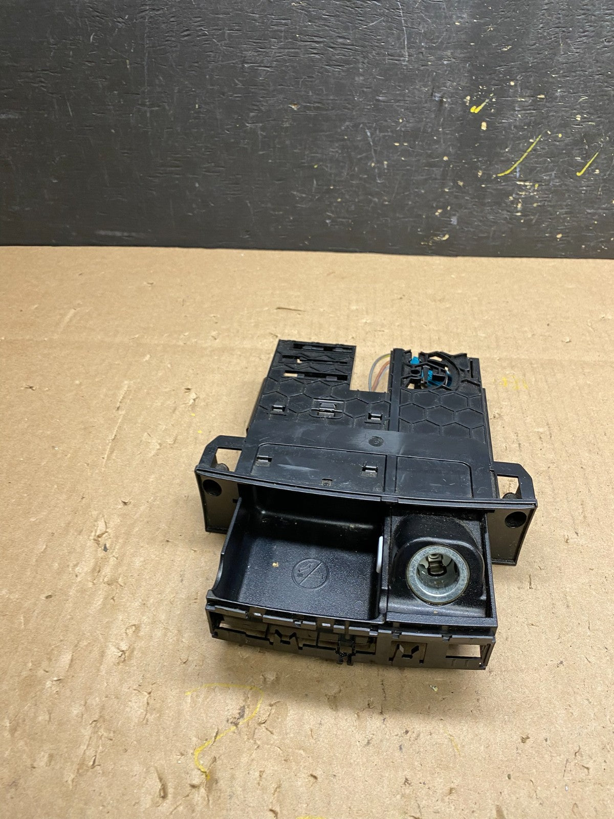 2007-2012 Mercedes GL450 X164 Center Console Ash Tray Compartment OEM T4700 DG1