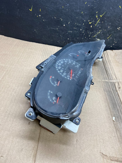 2001 - 2002 Ford Econoline E250 E350 Van Speedometer Instrument Cluster X1715 DG1