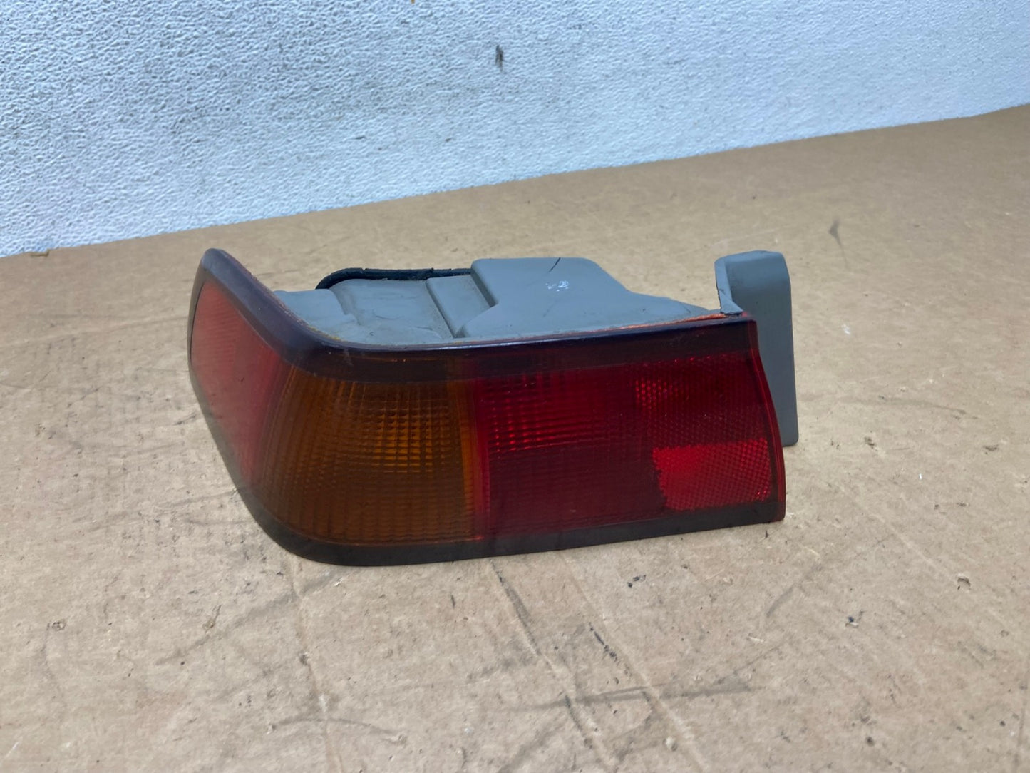 1997 1998 1999 Toyota Camry Tail Light Left Driver Rh Side AD6355 LK0
