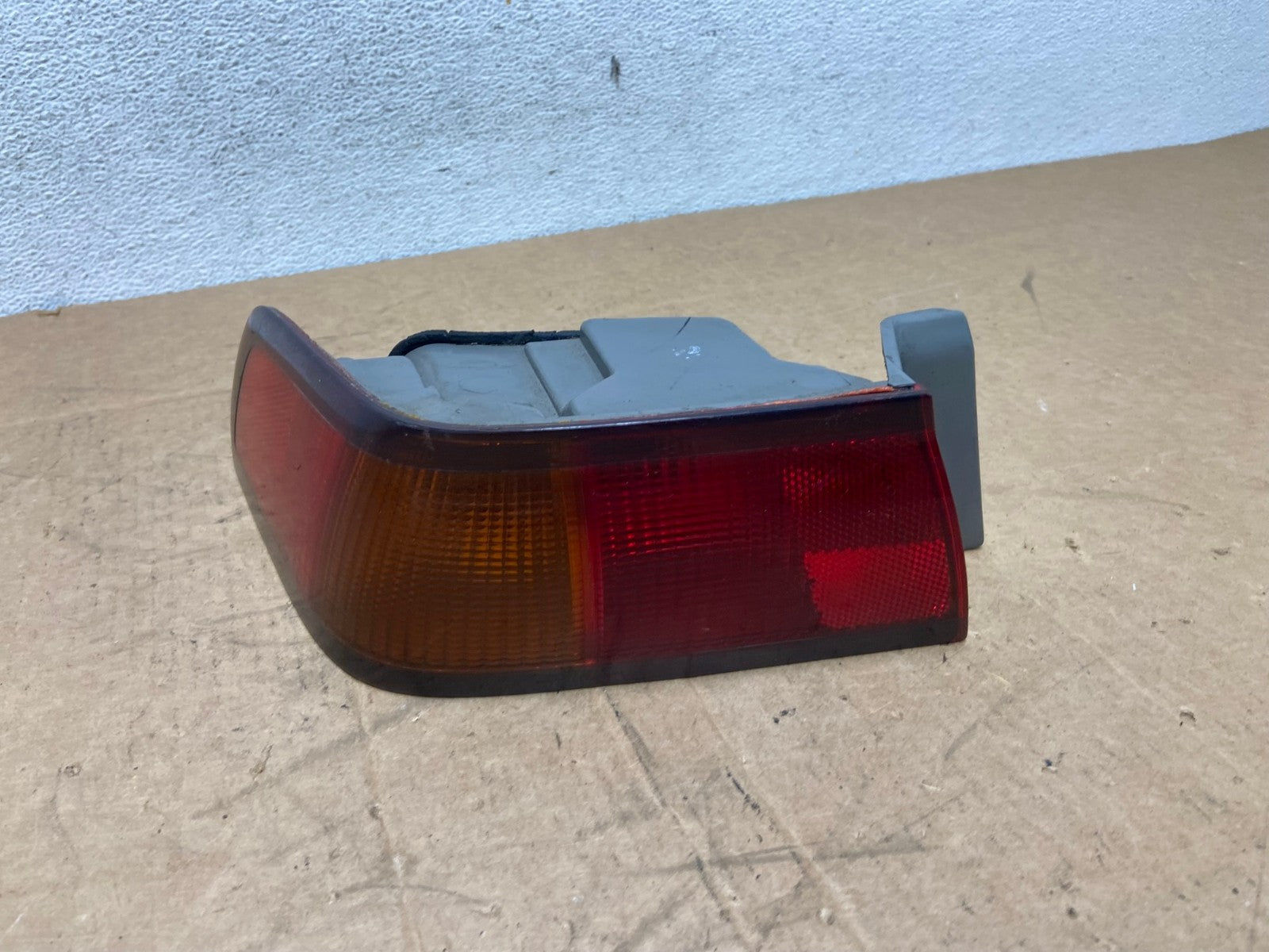 1997 1998 1999 Toyota Camry Tail Light Left Driver Rh Side AD6355 LK0