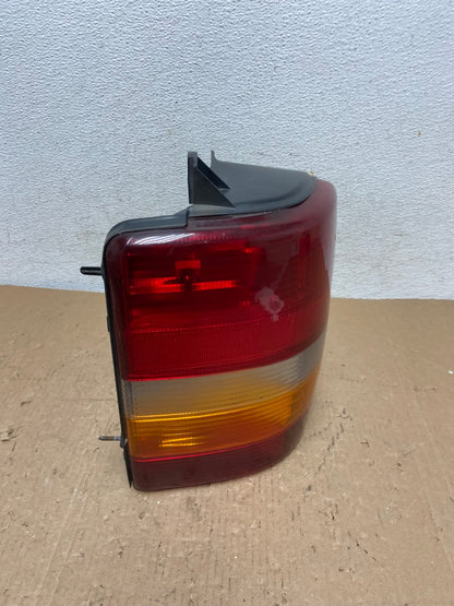 1993-1998 Jeep Grand Cherokee ZJ Left Driver Side Tail Light AD8195 LK2