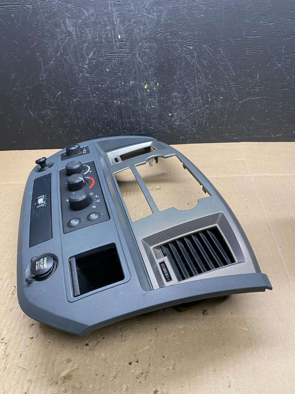 2006 to 2008 Dodge Ram Radio Climate Control A/C Heat Dash Bezel Trim AC6603 DG3