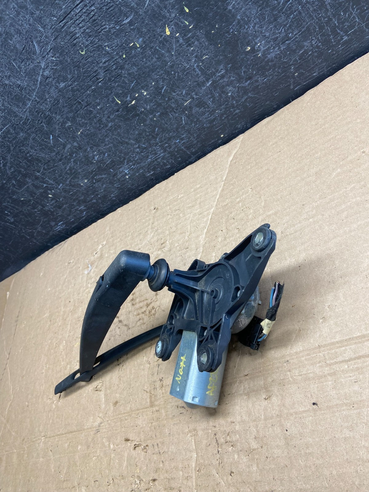 2006 to 2012 Mercedes W251 R350 Rear Windshield Glass Wiper Motor AF22541