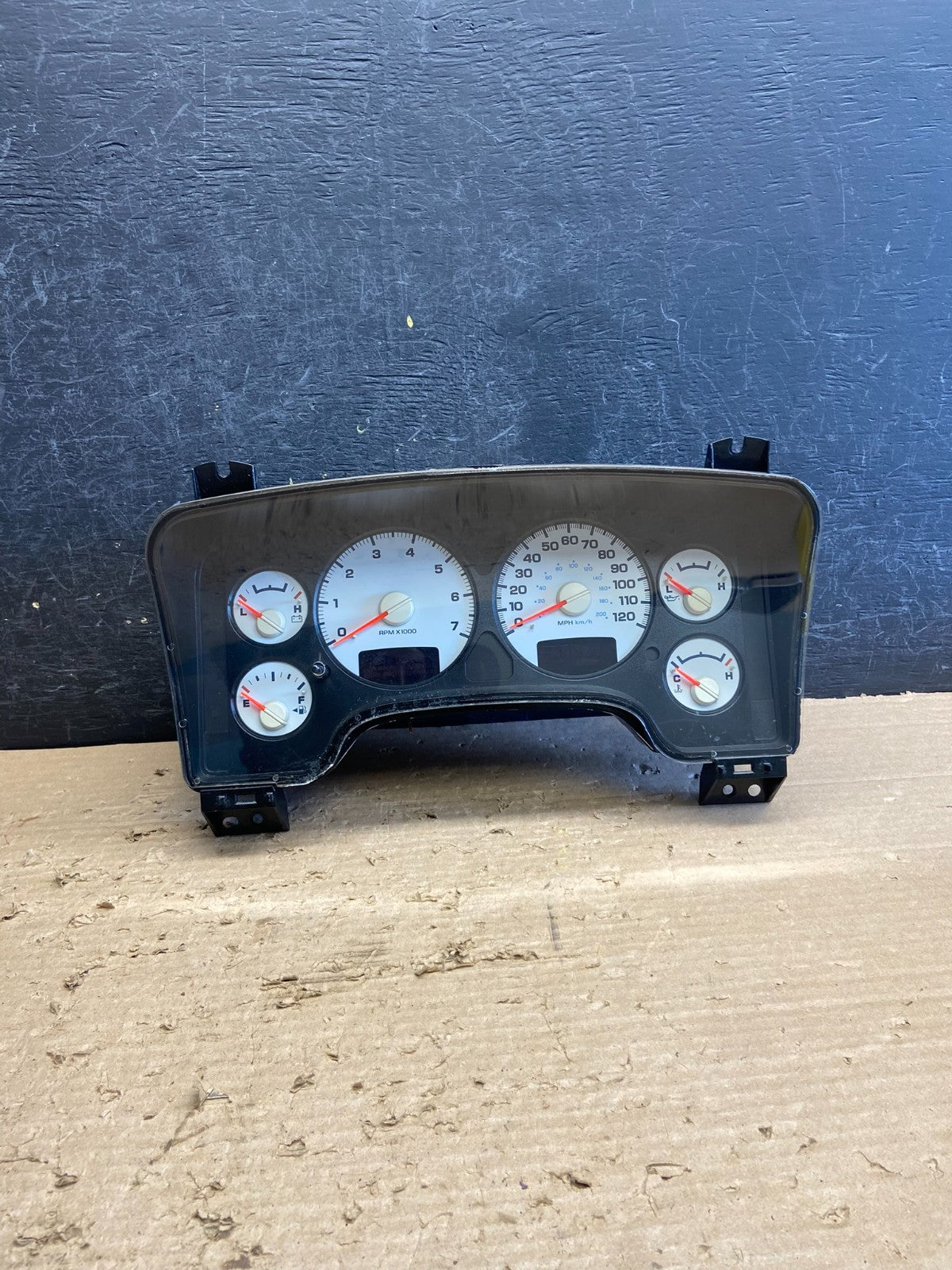 2004 2005 Dodge Ram 1500 Instrument Speedometer Gauge Cluster AG8761 DG0