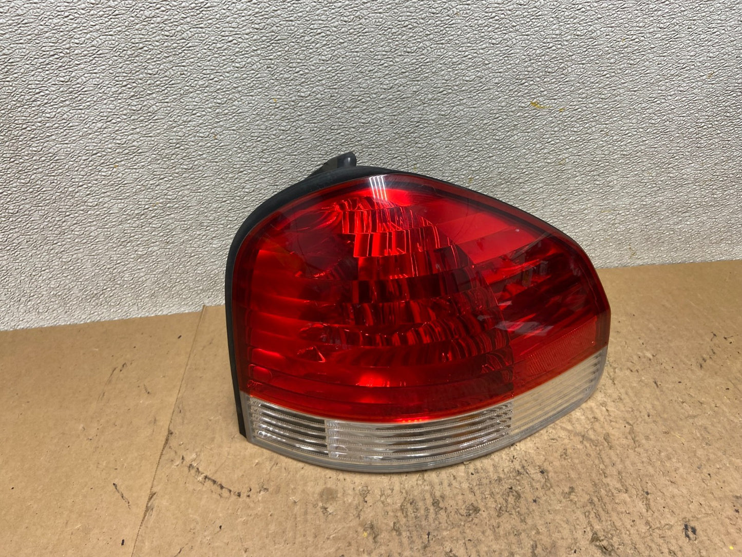 2005 to 2006 Hyundai Santa Fe Right Passenger Rh Side Tail Light Oem AA0152 DW0