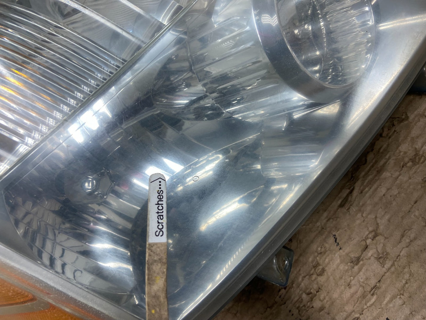 2004 to 2007 Nissan Armada Right Passenger RH Side Headlight Oem AB1666 DW3