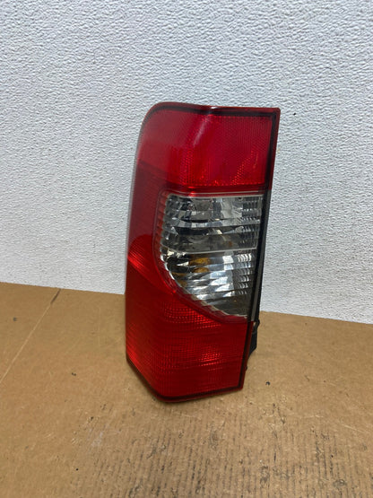 2002 2003 2004 Nissan Xterra Left Driver Side Tail Light AE1460 LK0