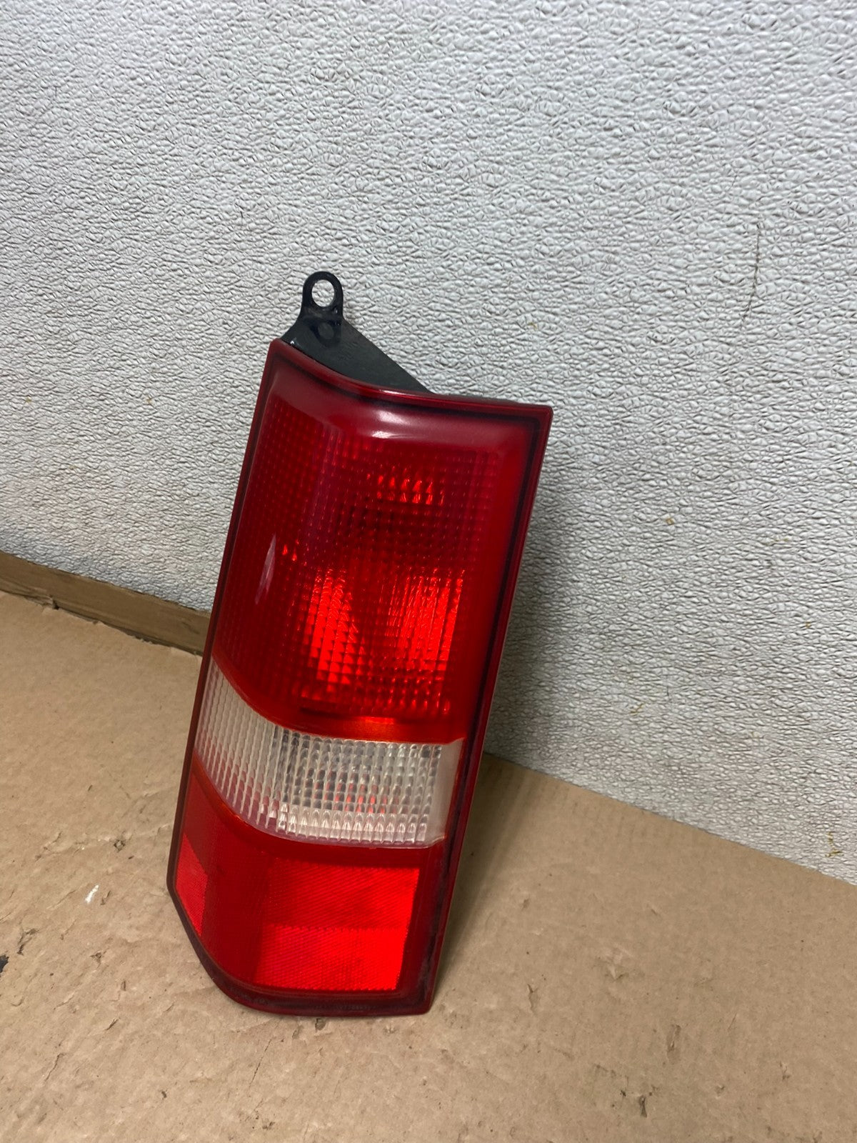 2003 to 2017 Chevrolet Express 1500 Left Driver Side Tail Light Oem U8508 DW1