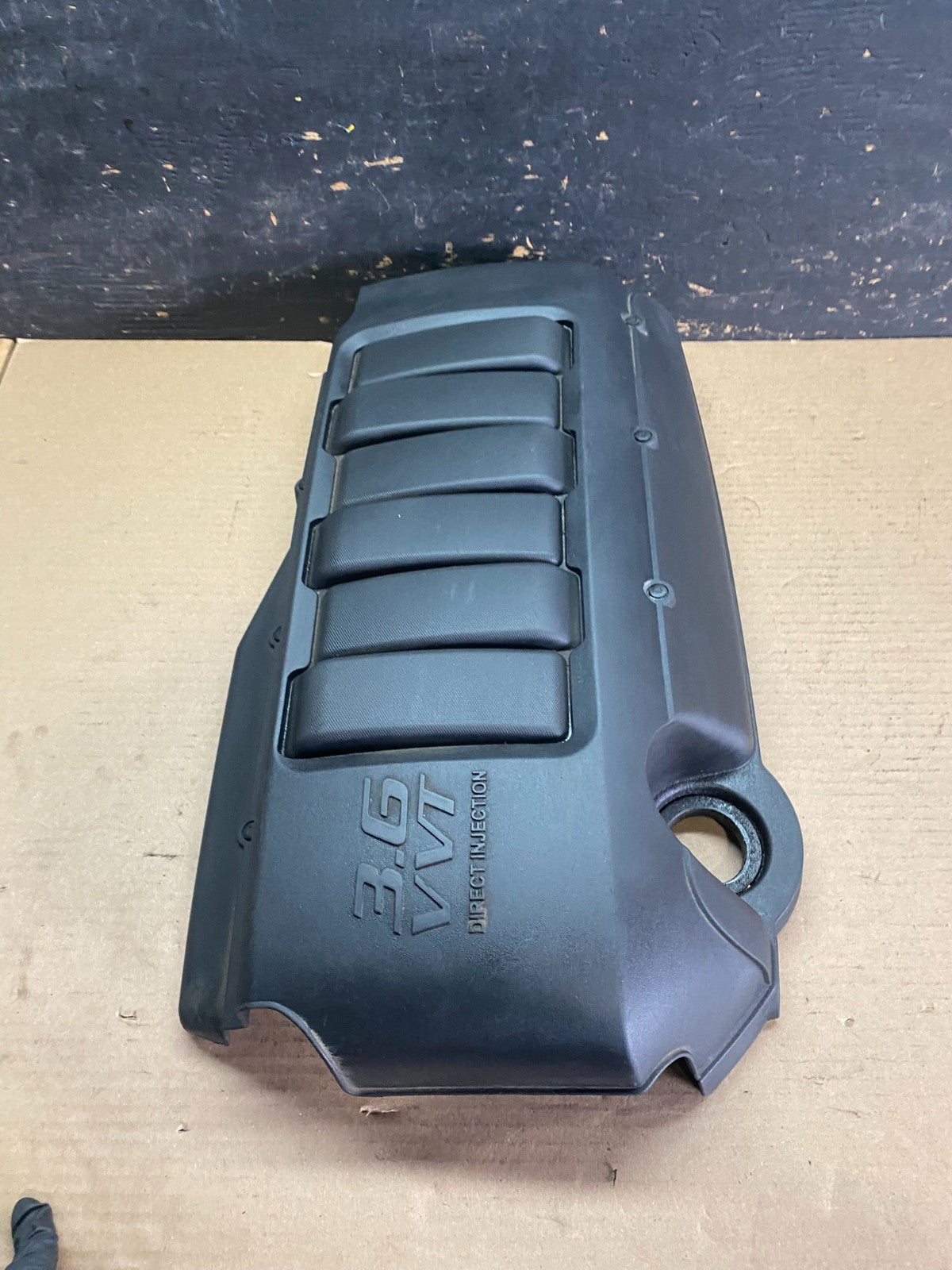 2007 to 2008 GMC Acadia 3.6L VVT Engine Cover Shield OEM s1217 DG3