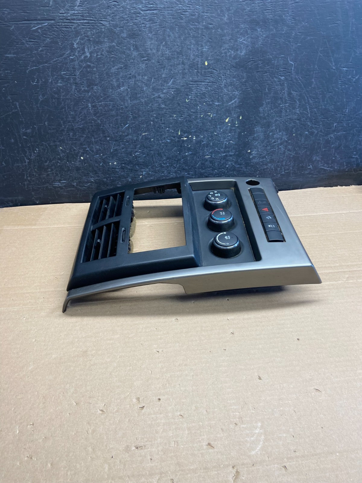 2008 to 2012 Jeep Liberty Dash Climate Temperature Control Radio Bezel AG5038 DG1