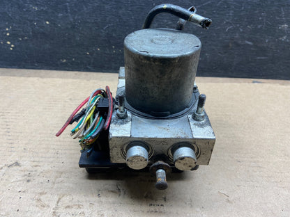 2012 GMC Yukon ABS Anti Lock Brake Pump Q1421 DG1