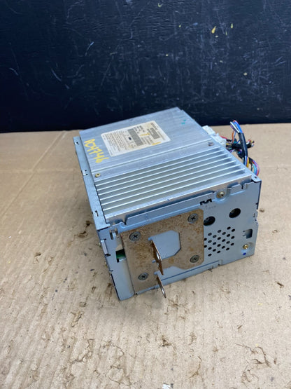 2004 2005 Nissan Titan Radio Stereo Audio CD Player Receiver AC4746 DG2