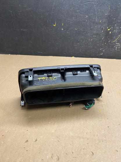 1997 to 2001 Lexus ES330 ES300 Front Center Side Air Vent t9250 DG3